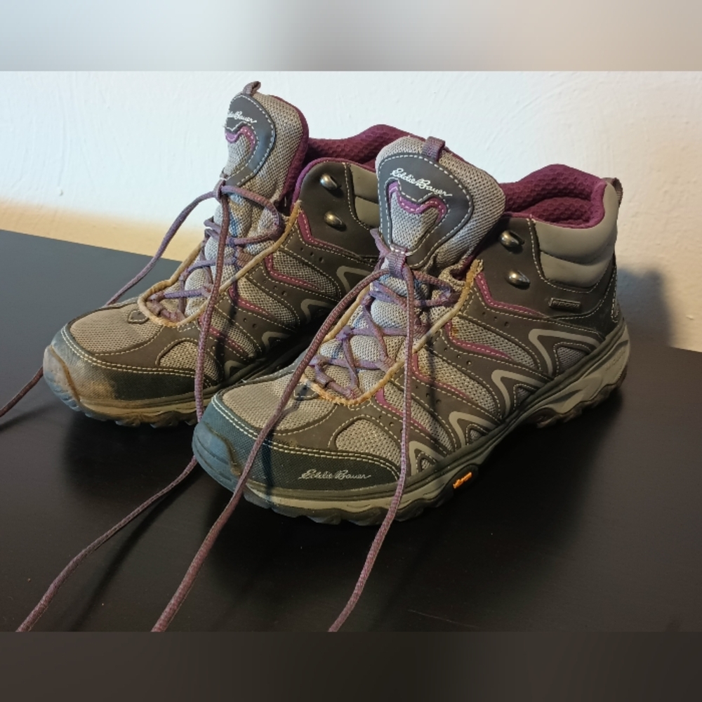 Eddie Bauer lukla pro mid hiking boots